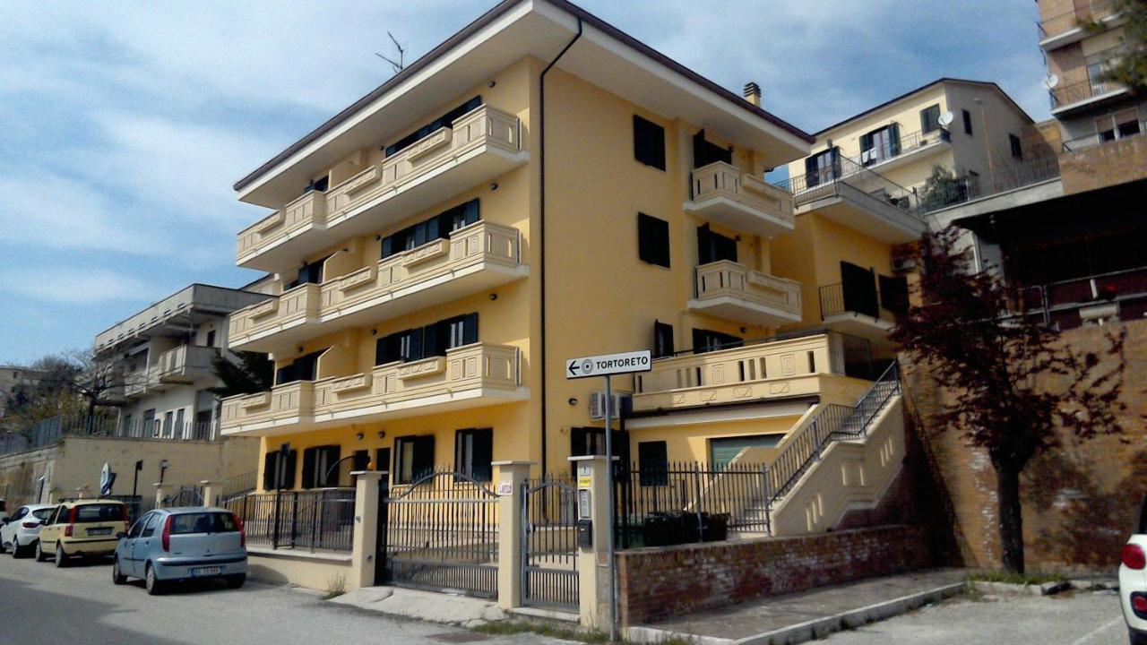 Verde Mare "Appartamenti Per Vacanze" Tortoreto Ngoại thất bức ảnh